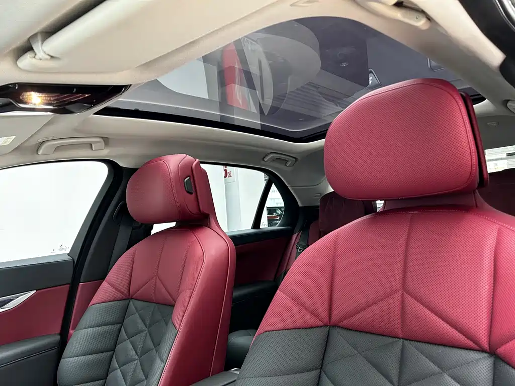 BMW i7 2023 — фото 11