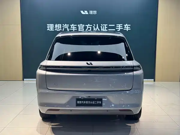 Li Auto L8 2025