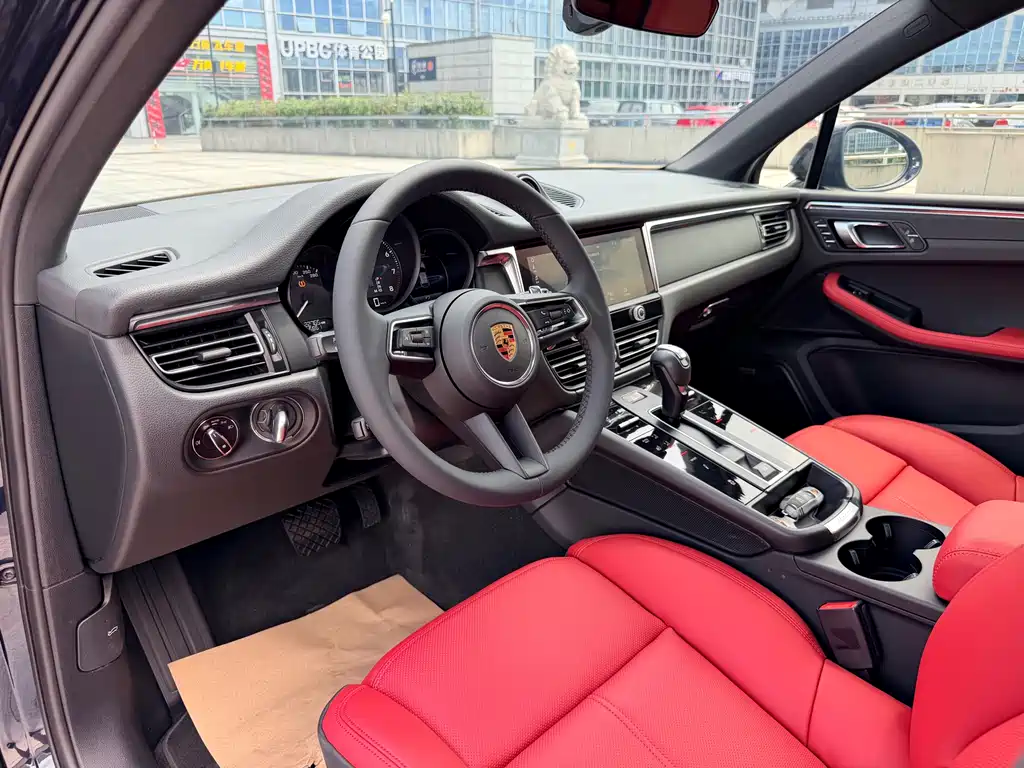 Porsche Macan 2023 — фото 11