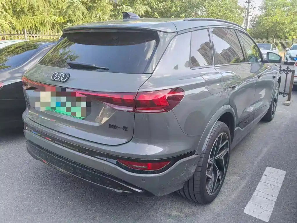 Audi Q6L E-Tron 2026 — фото 7
