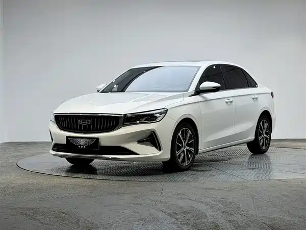 Geely Emgrand 2022