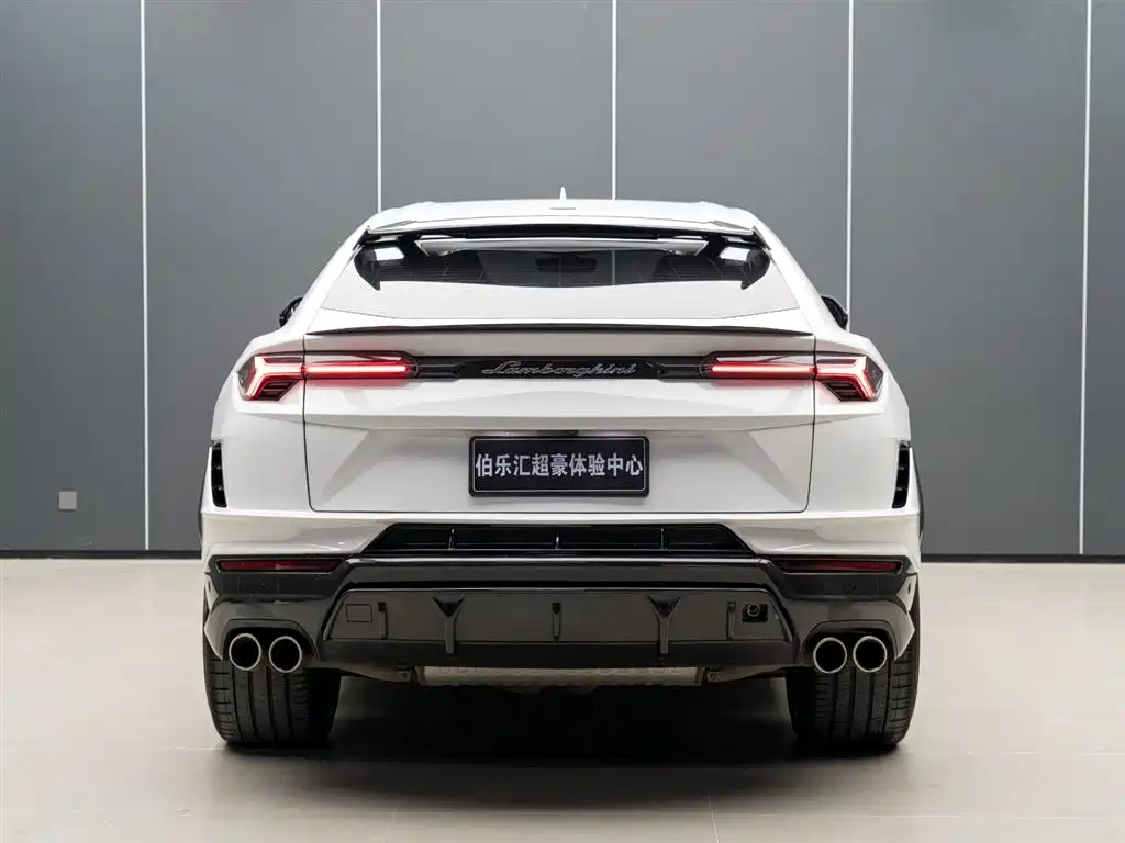 Lamborghini Urus 2024 — фото 7
