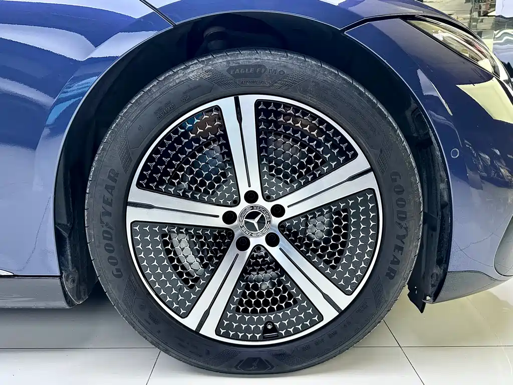 Mercedes-Benz EQS 2022 — фото 14