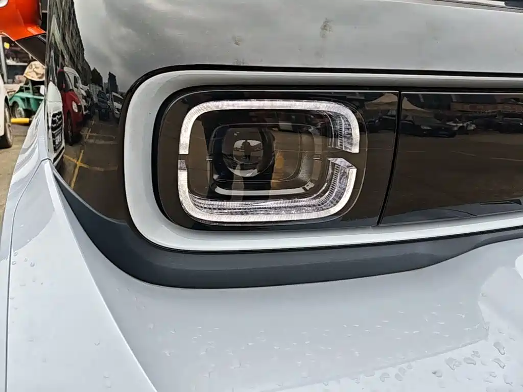 Baojun KiWi EV 2022 — фото 13