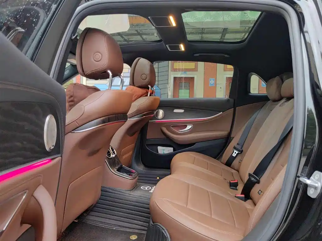 Mercedes-Benz E-Class 2022