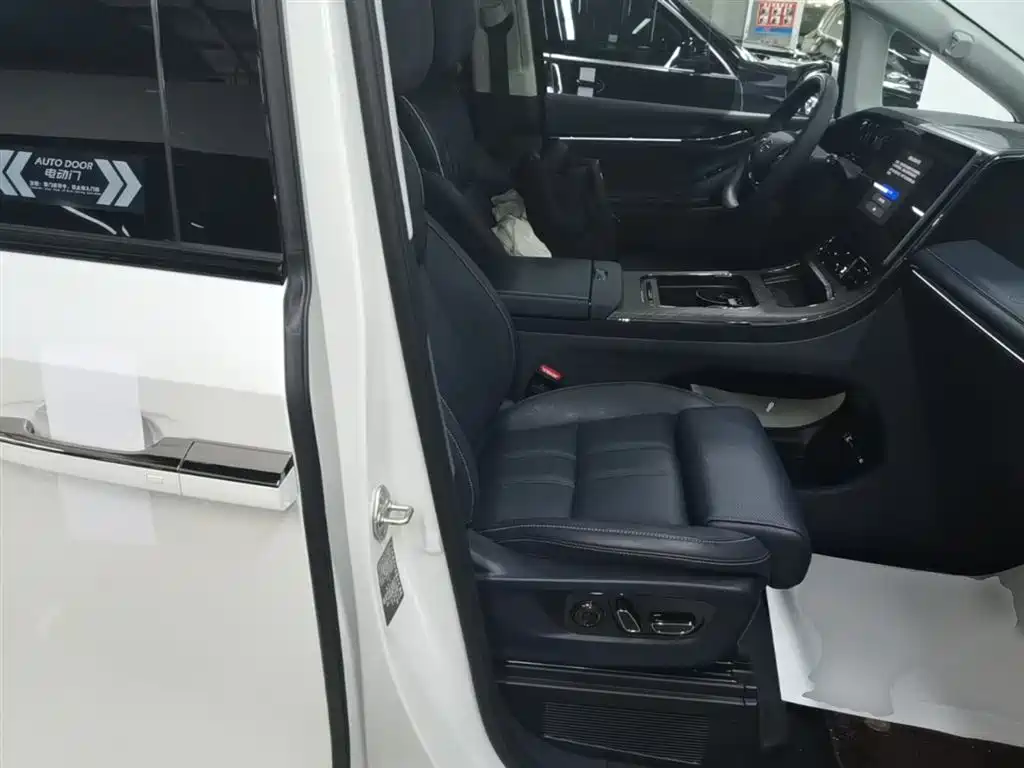 GAC Motor Xiangwang M8 2025 — фото 25
