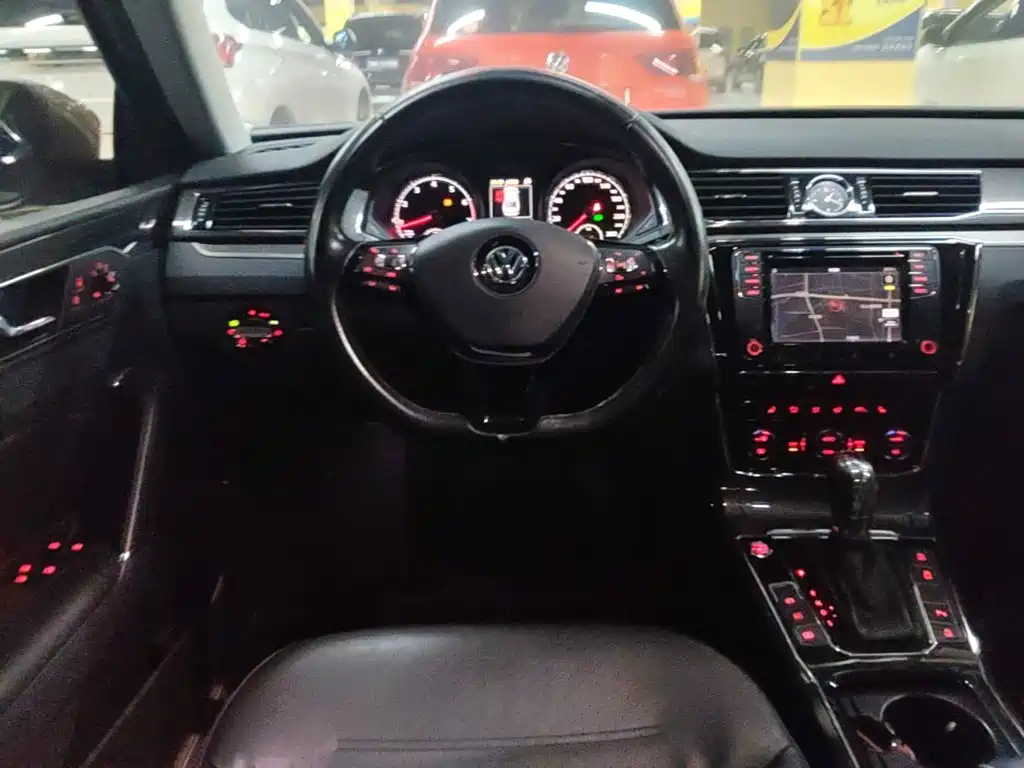 Volkswagen Passat 2016 — фото 11