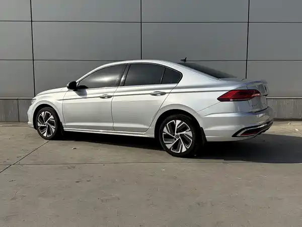 Volkswagen Bora 2023