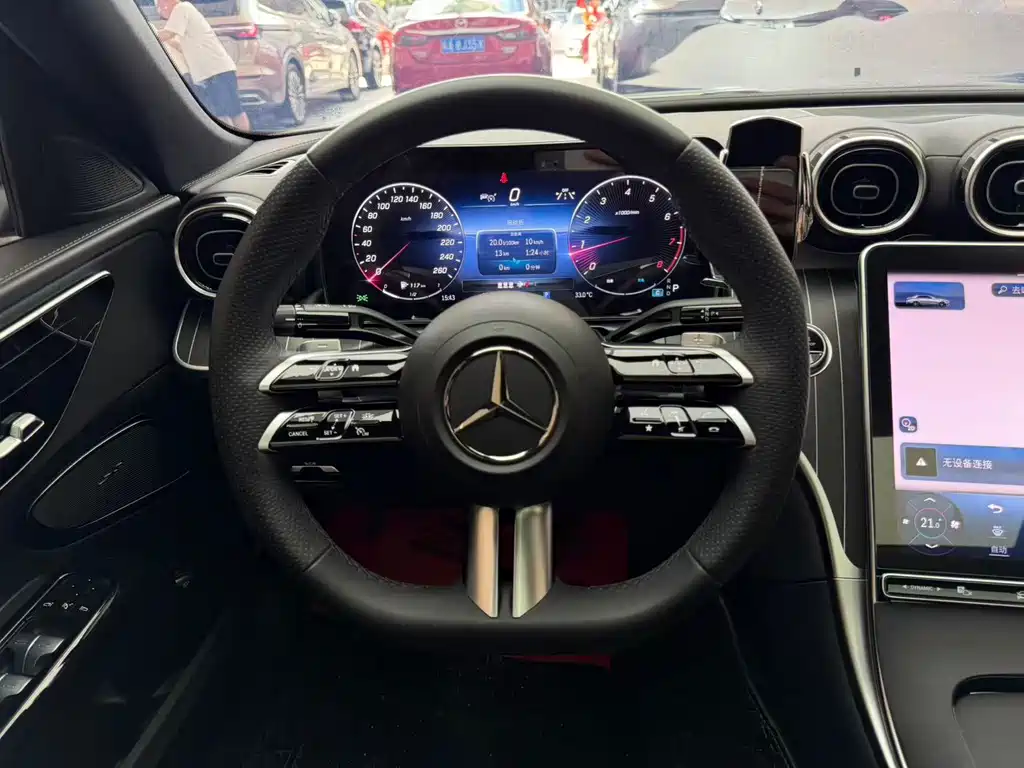 Mercedes-Benz C-Class 2023 — фото 12