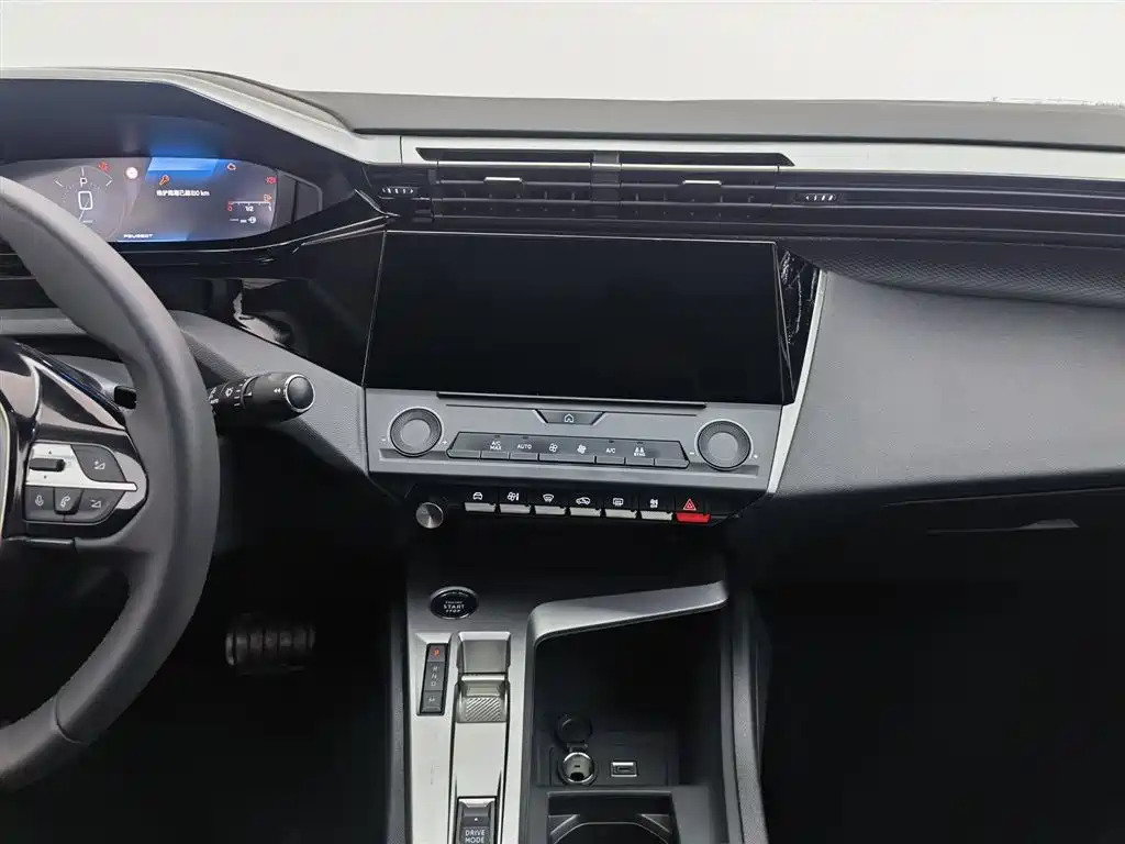 Peugeot 408X 2025 — фото 12