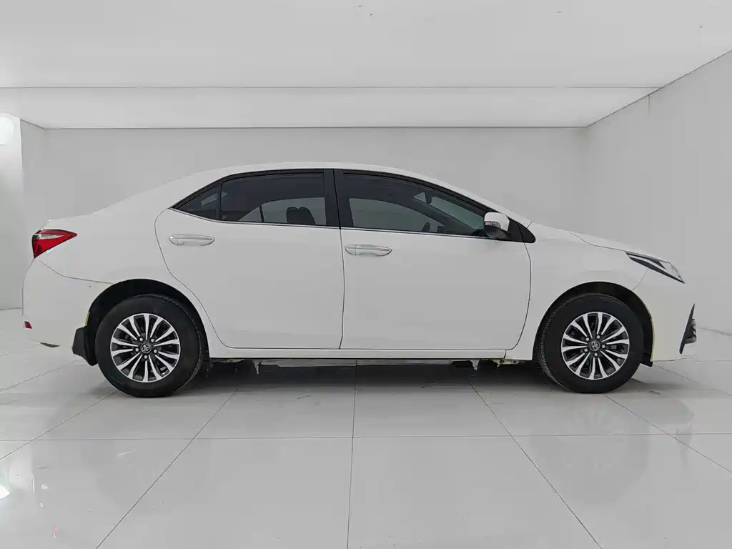 Toyota Corolla 2019 — фото 8