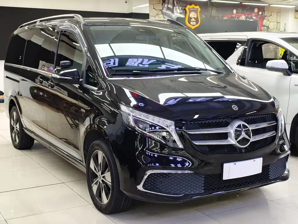 Mercedes-Benz V-Class 2022 — фото 3