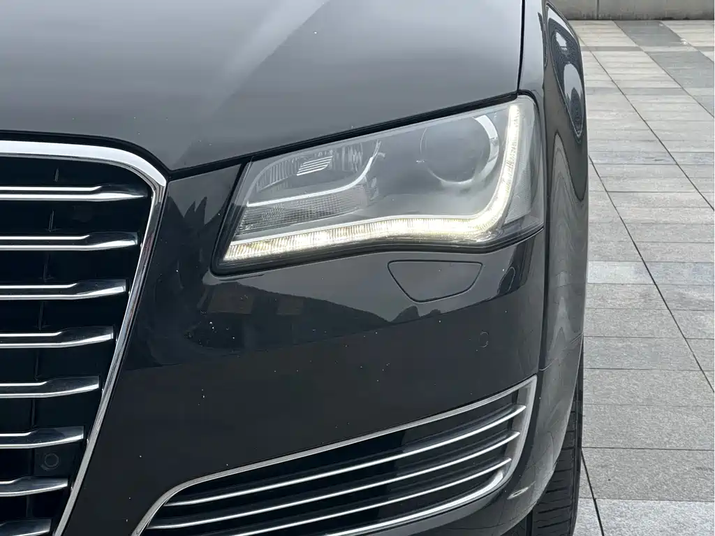 Audi A8 2014 — фото 7