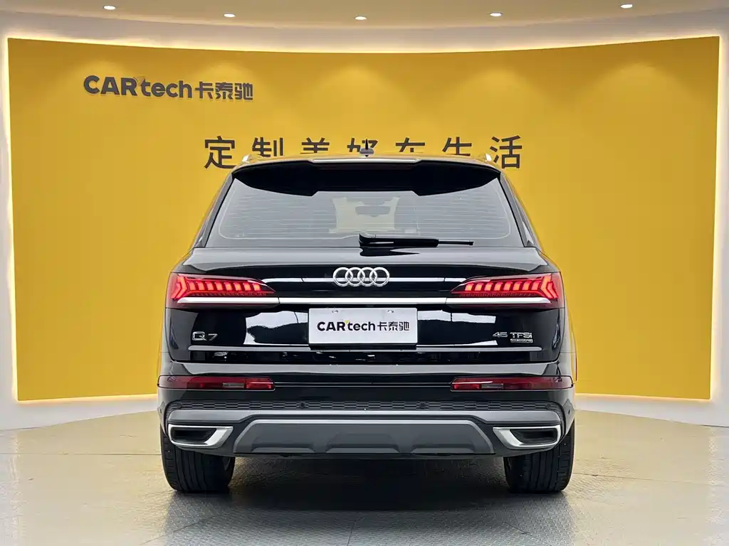 Audi Q7 2023 — фото 33