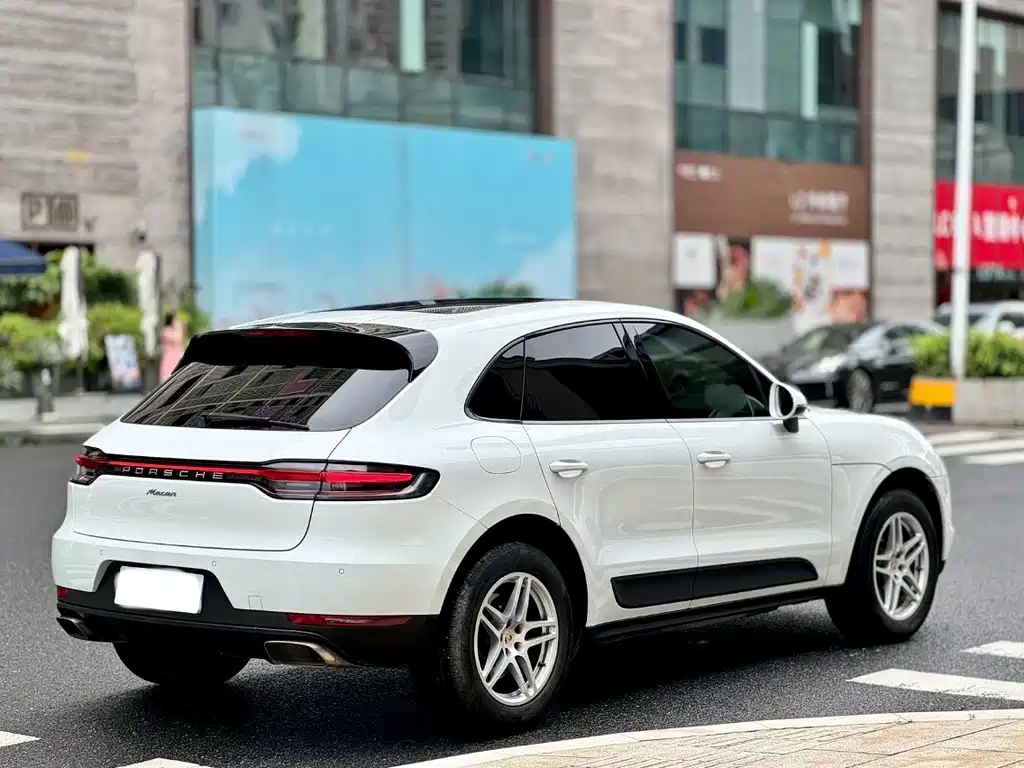 Porsche Macan 2021 — фото 13