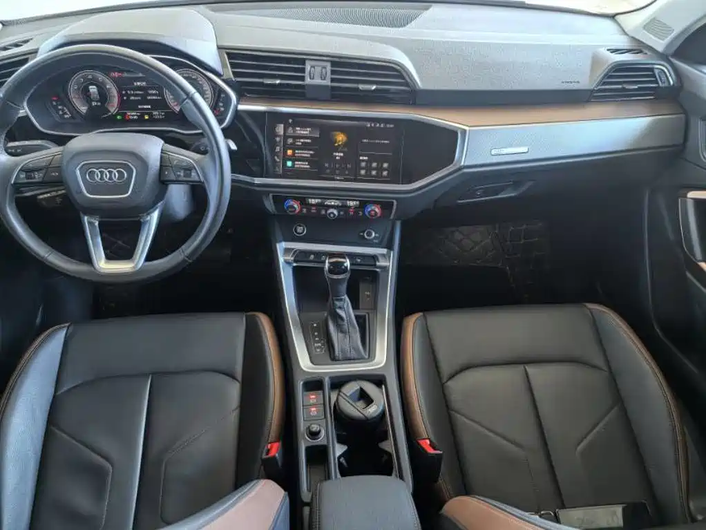 Audi Q3 2023 — фото 16