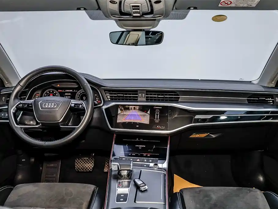 Audi A7L 2024 — фото 29