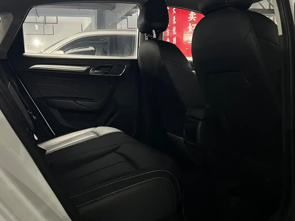 Roewe i6 Classic 2018 — фото 18