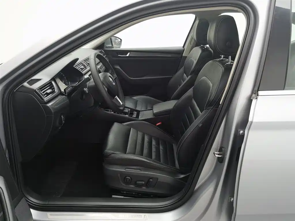 Skoda Superb 2015 — фото 10