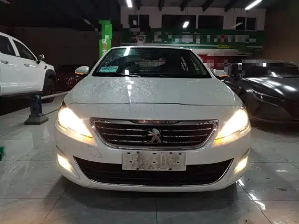 Peugeot 408 2015