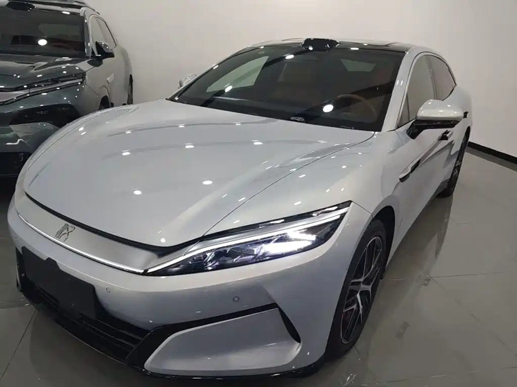 BYD Han L 2025