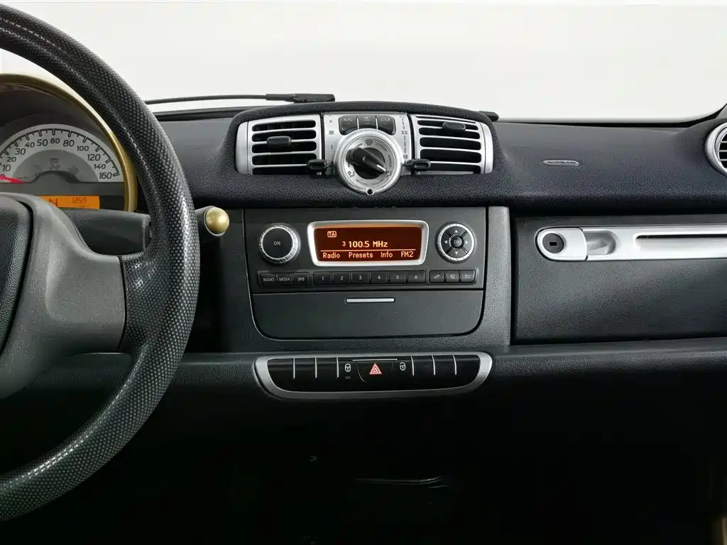 smart Fortwo 2012 — фото 12