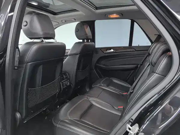 Mercedes-Benz M-Class 2012