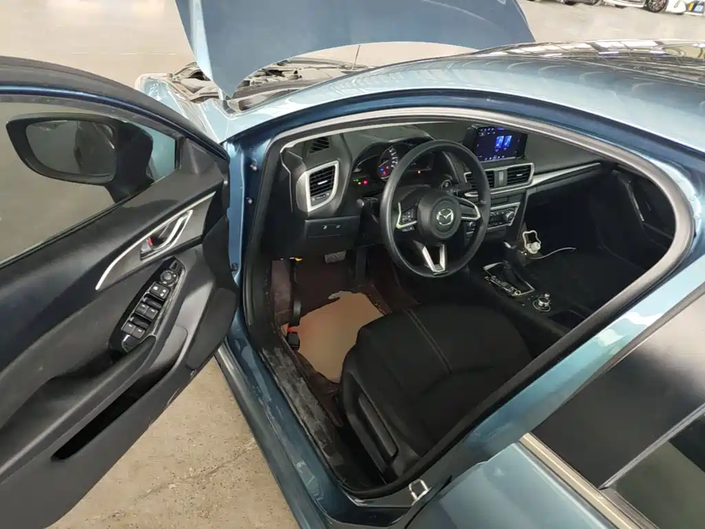Mazda 3 Angkesela 2018 — фото 16