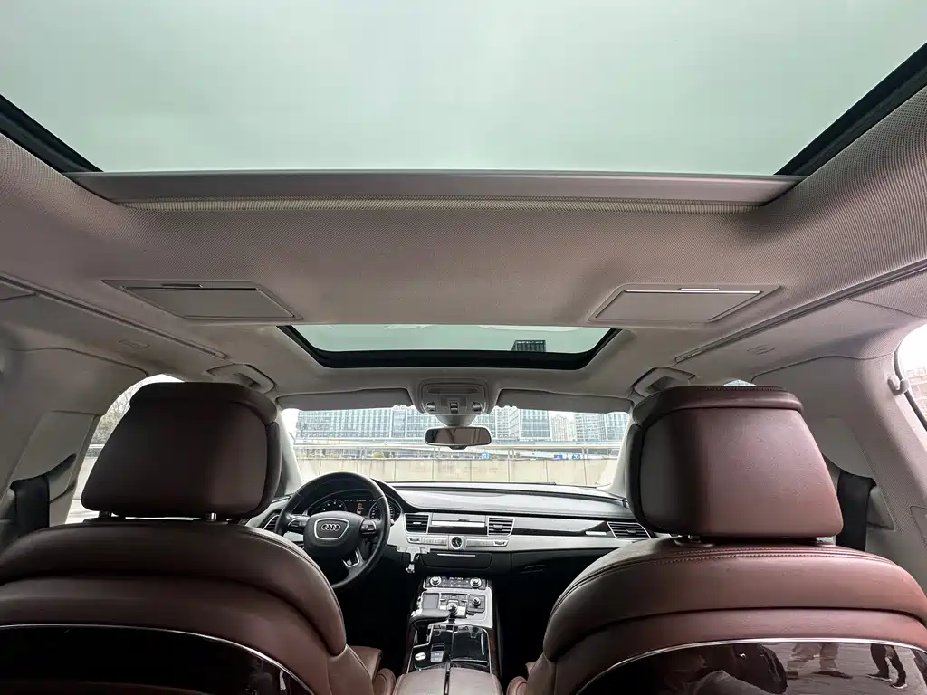 Audi A8 2014 — фото 27
