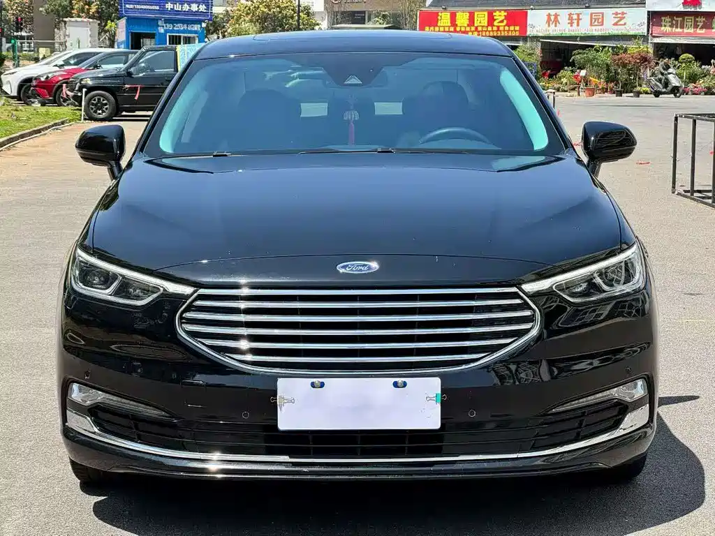 Ford Taurus 2022 — фото 2