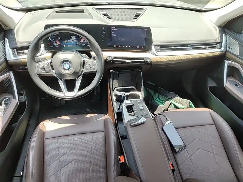 BMW iX1 2023 — фото 16