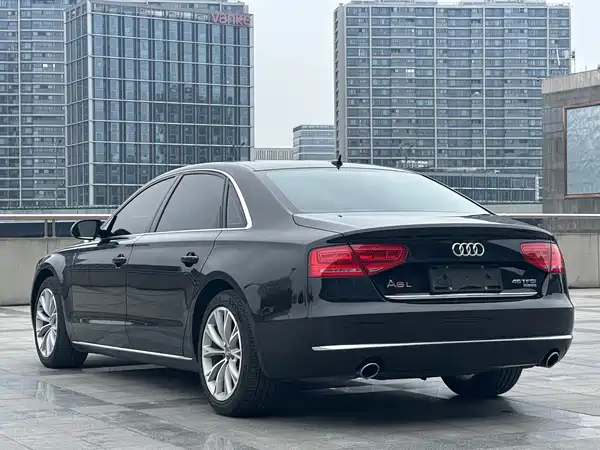 Audi A8 2014