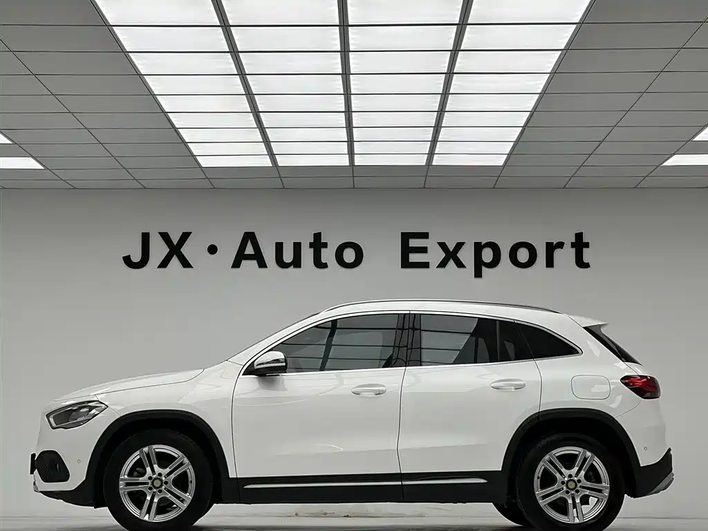 Mercedes-Benz GLA 2020