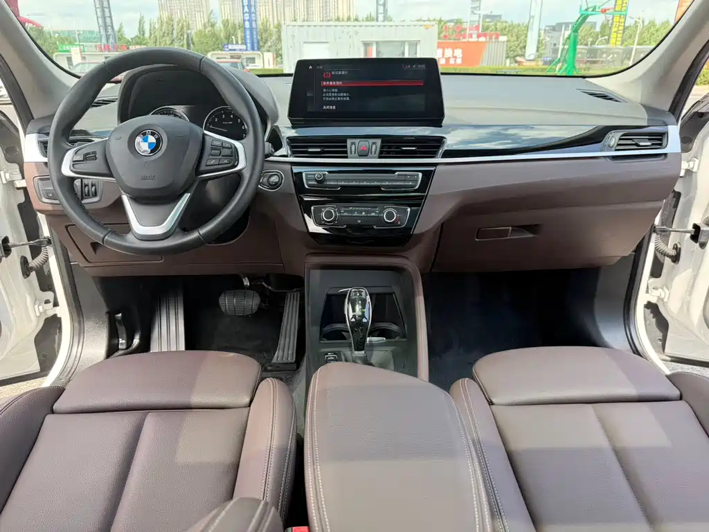 BMW X1 2022 — фото 8