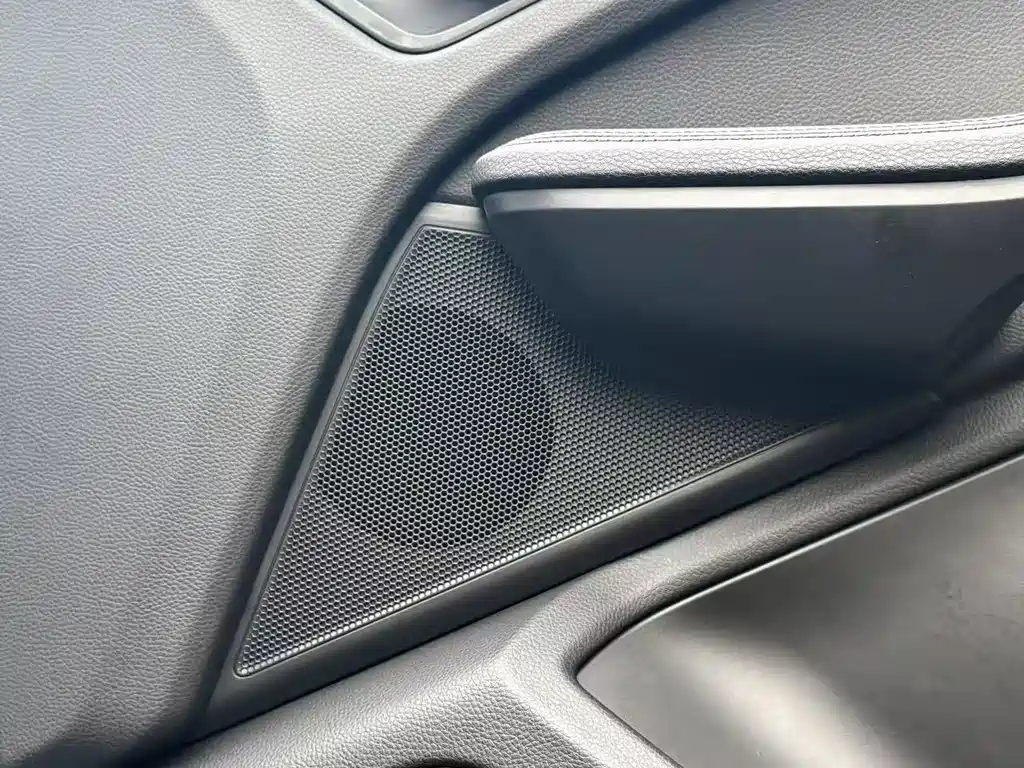 Porsche Macan 2015 — фото 11