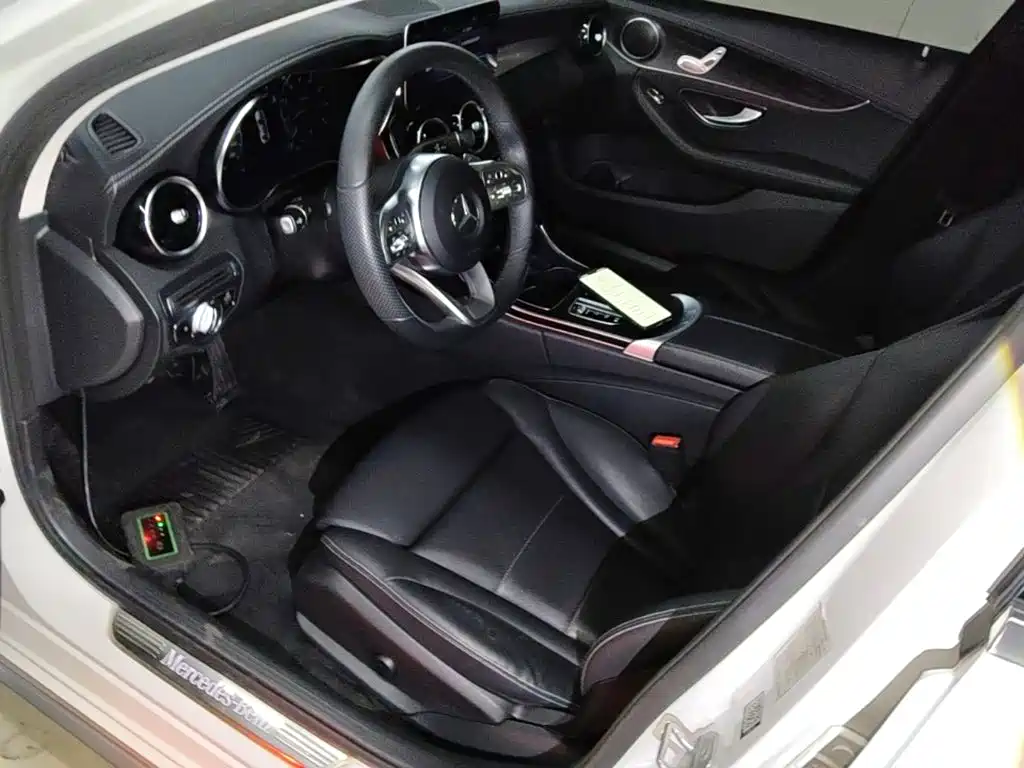Mercedes-Benz C-Class 2020 — фото 15