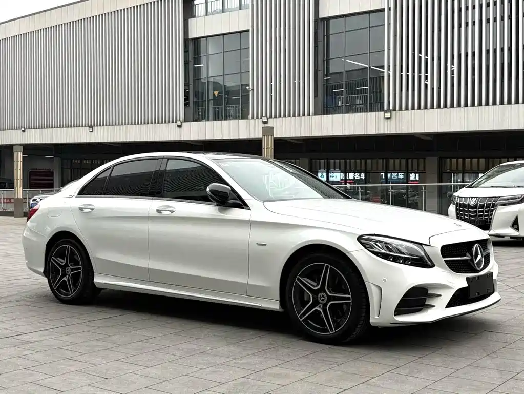 Mercedes-Benz C-Class 2021