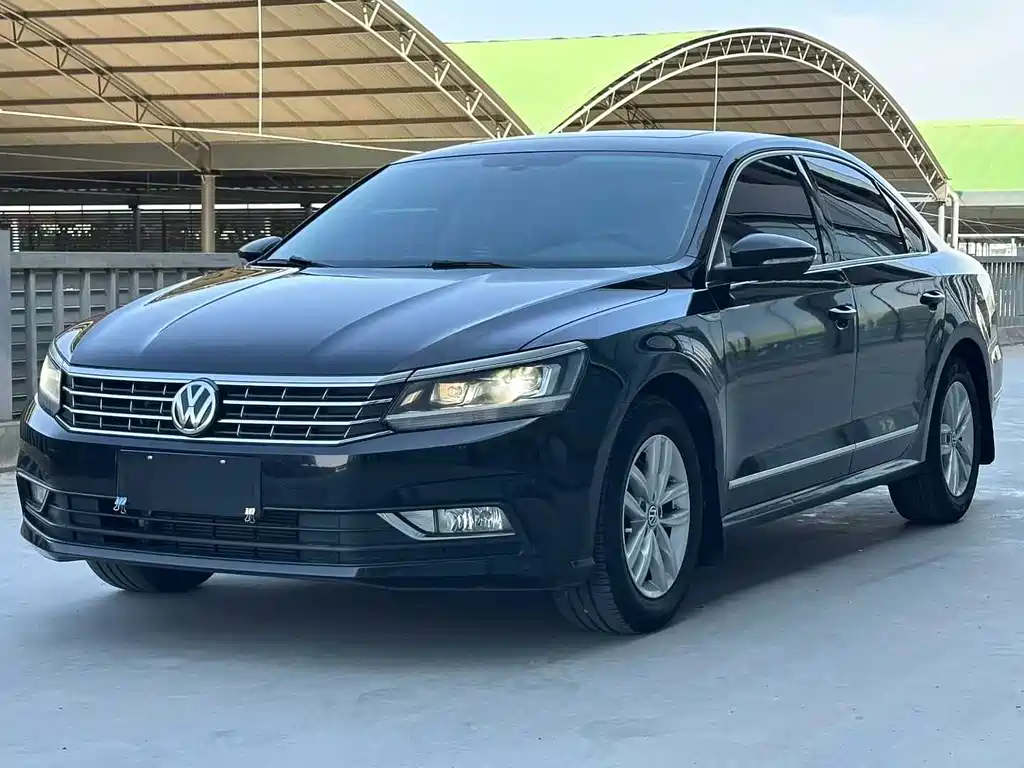 Volkswagen Passat 2016 — фото 1