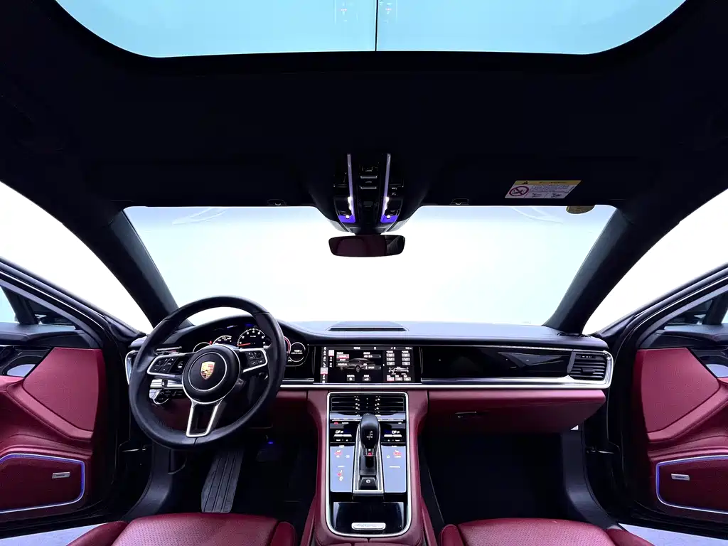 Porsche Panamera 2018 — фото 17