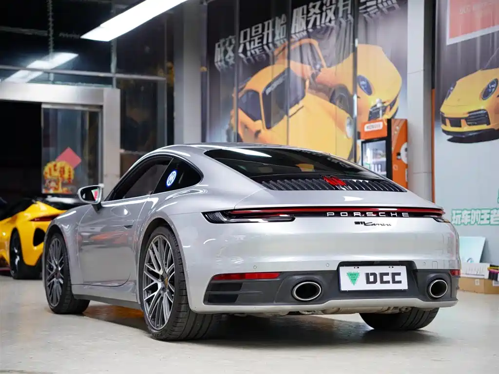 Porsche 911 2021