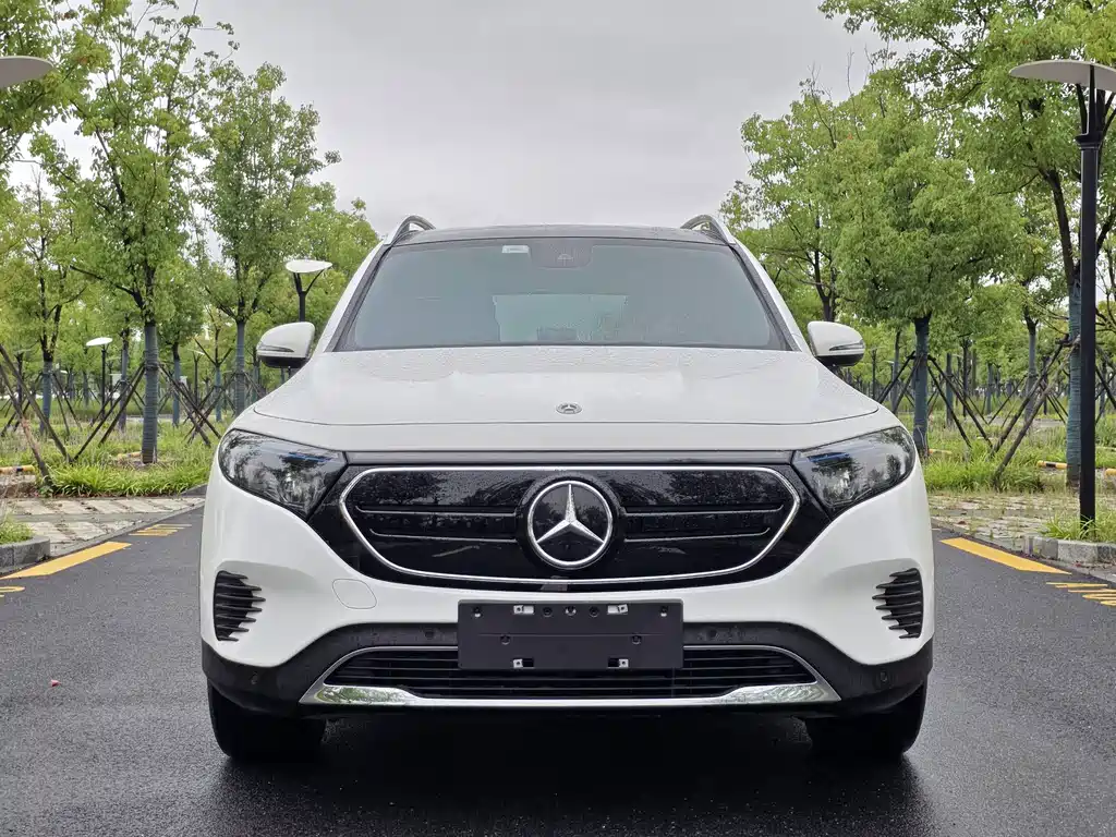 Mercedes-Benz EQB 2023