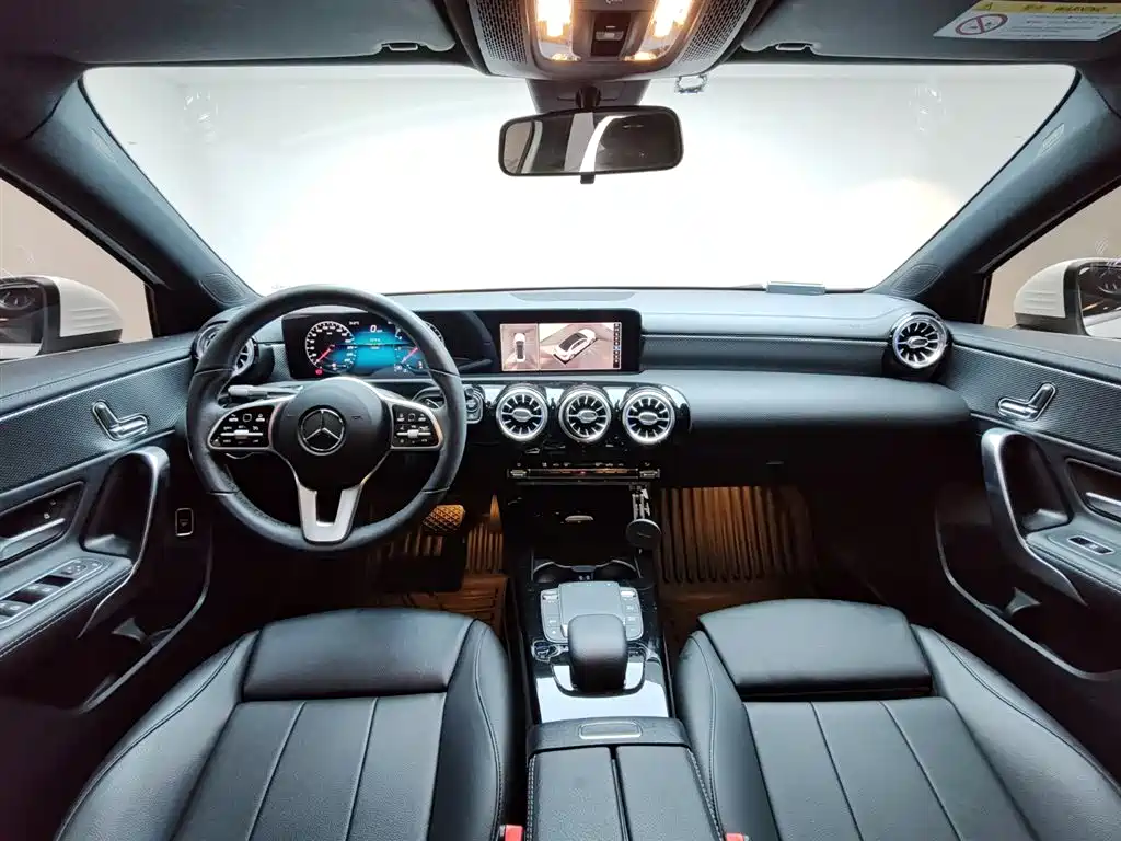 Mercedes-Benz A-Class 2021 — фото 9