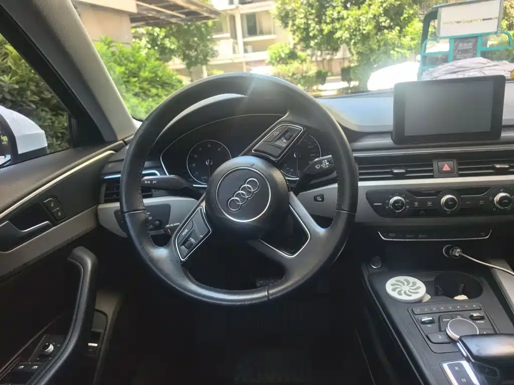 Audi A4L 2017