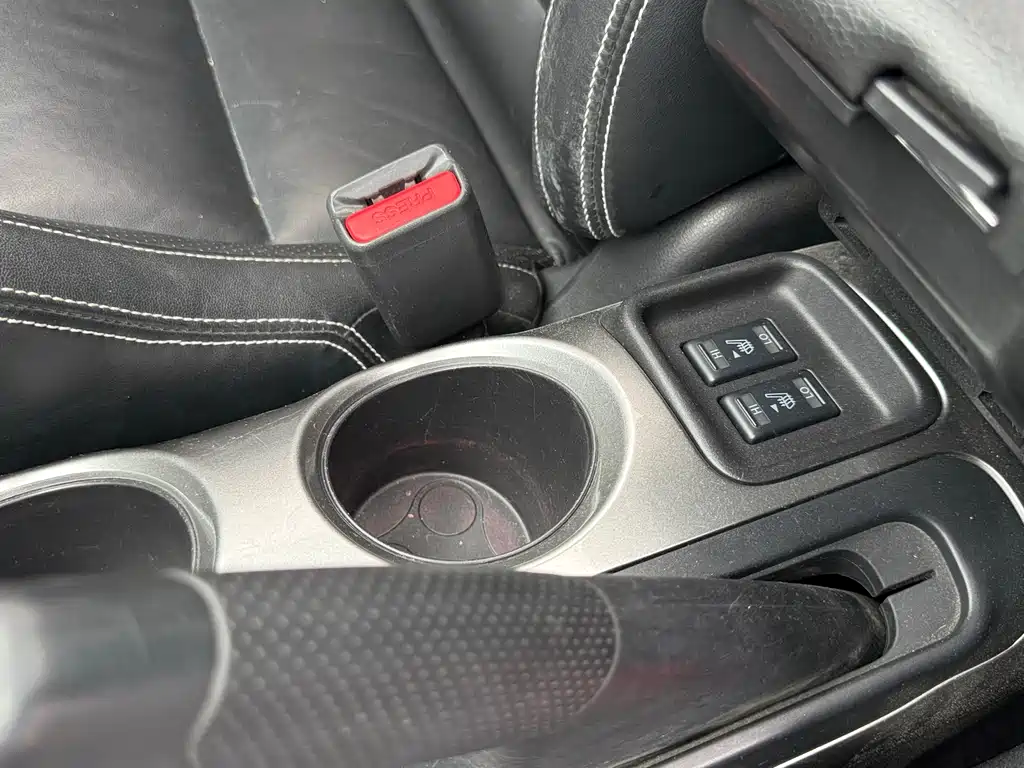 Infiniti ESQ 2015 — фото 12