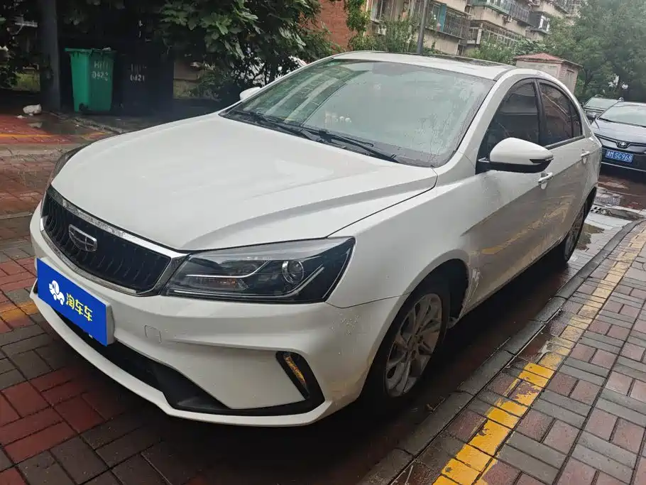 Geely Emgrand 2021
