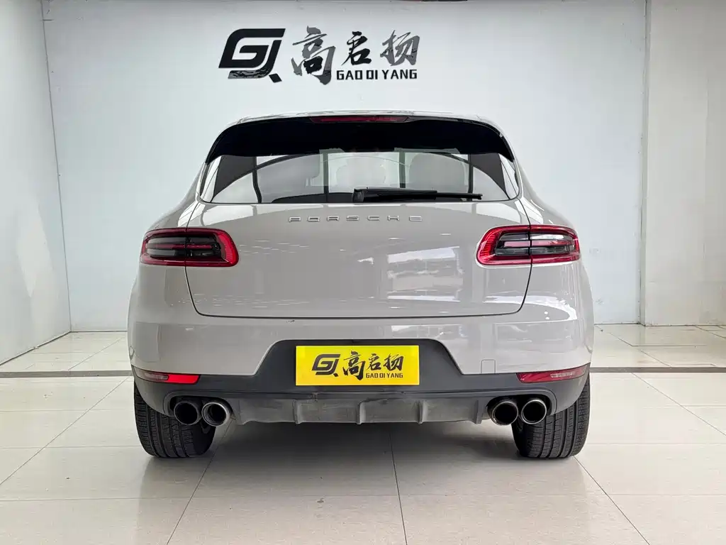 Porsche Macan 2017 — фото 25