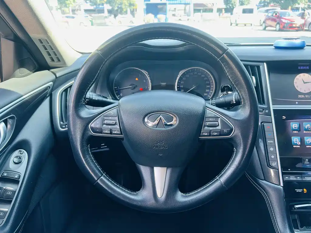 Infiniti Q50L 2017 — фото 12