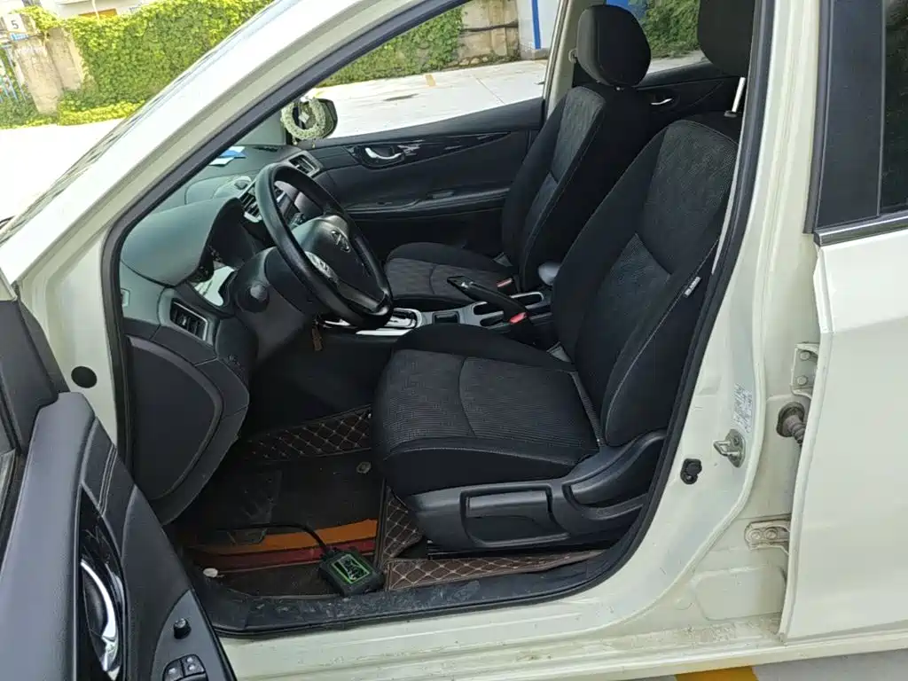 Nissan Tiida 2019 — фото 15