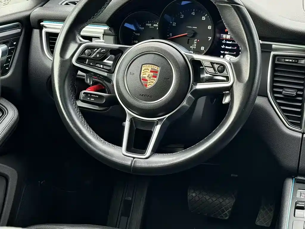 Porsche Macan 2015 — фото 5