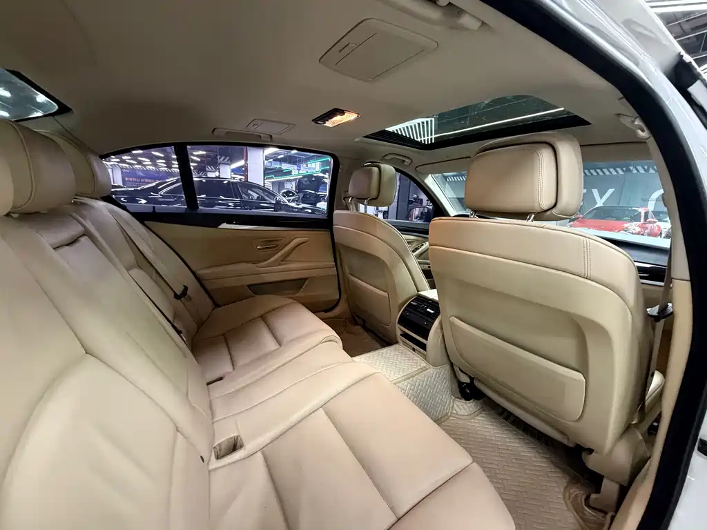 BMW 5 Series 2013 — фото 21